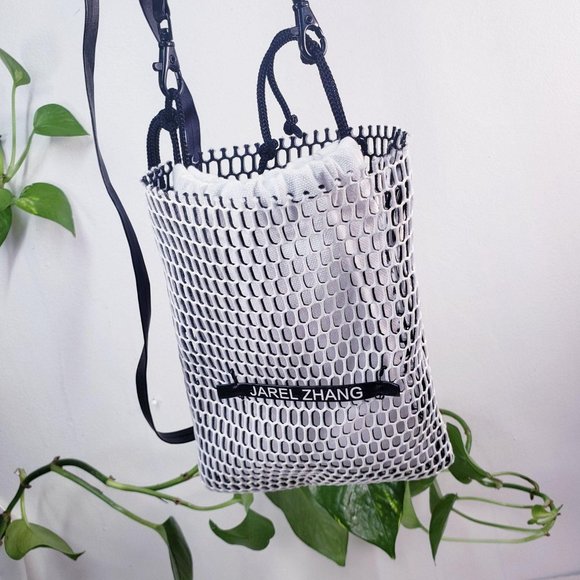 NEW JAREL ZHANG Black Leather Pouch Mobile Bag SMALL Authentic Lightweight‎ - Picture 9 of 10